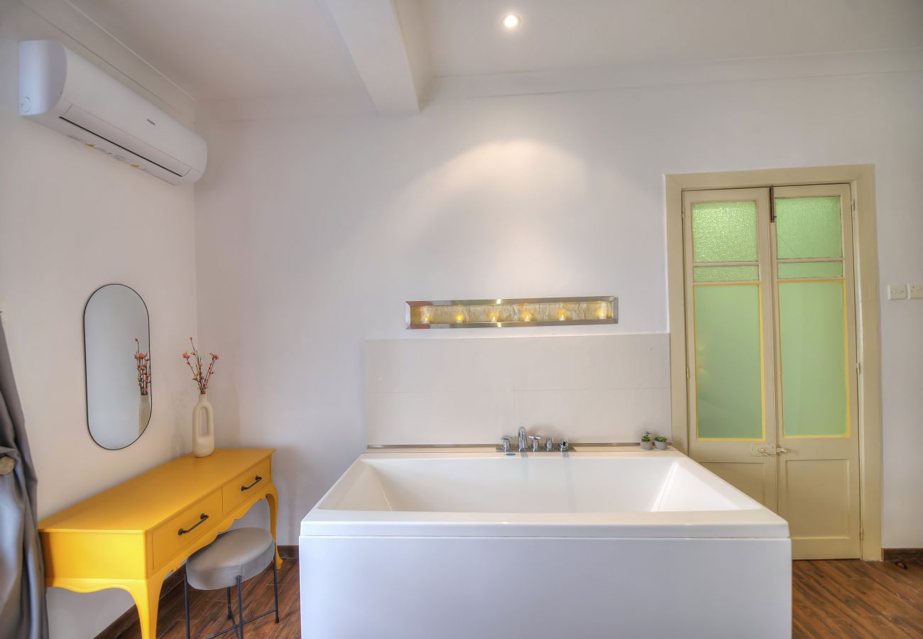 Apartamento en Sliema - Cozy 2bedroom apartment near Sliema ferries CESI1-1