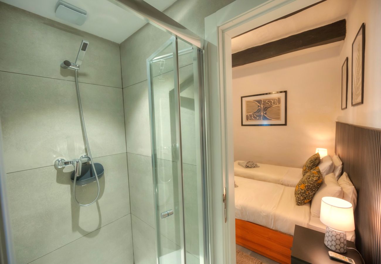 Apartamento en Valletta - Cozy flat 2 mins walk swim beach in Valletta MCRI1-1