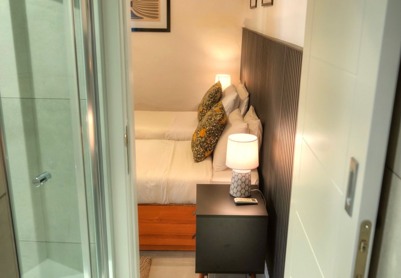 Apartamento en Valletta - Cozy flat 2 mins walk swim beach in Valletta MCRI1-1