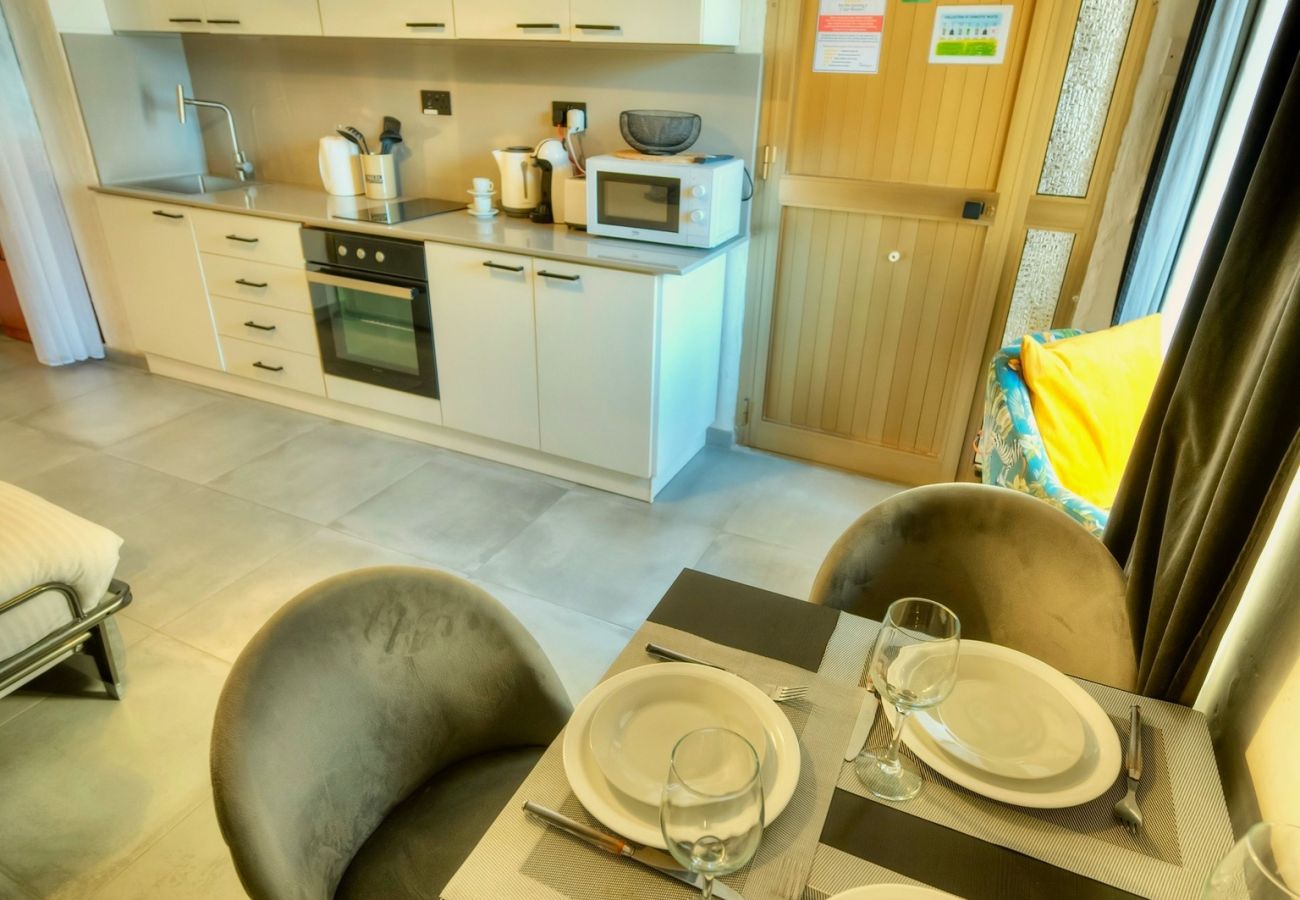 Apartamento en Valletta - Cozy flat 2 mins walk swim beach in Valletta MCRI1-1