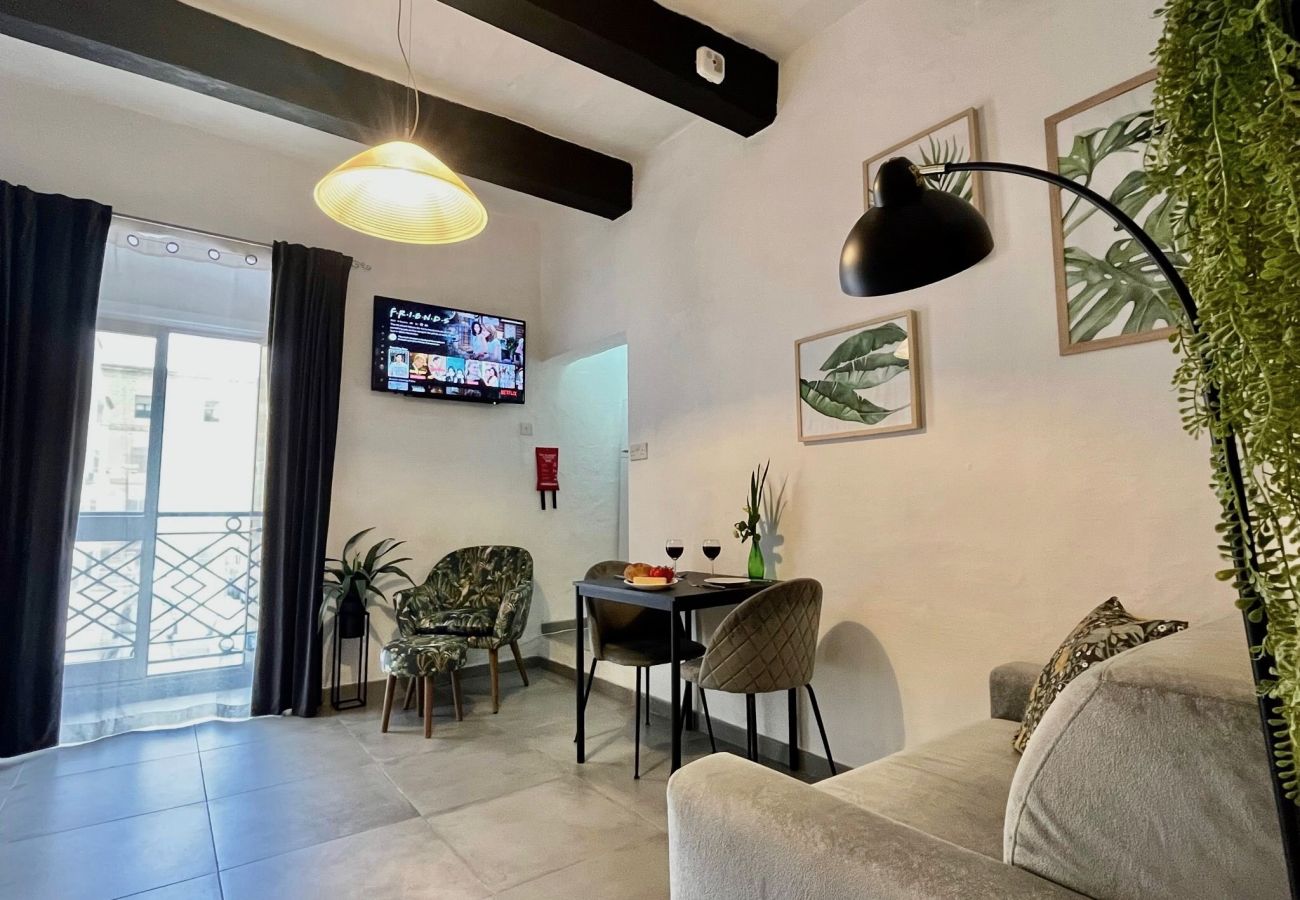 Apartamento en Valletta - Cozy flat 2 mins walk swim beach in Valletta MCRI1-1