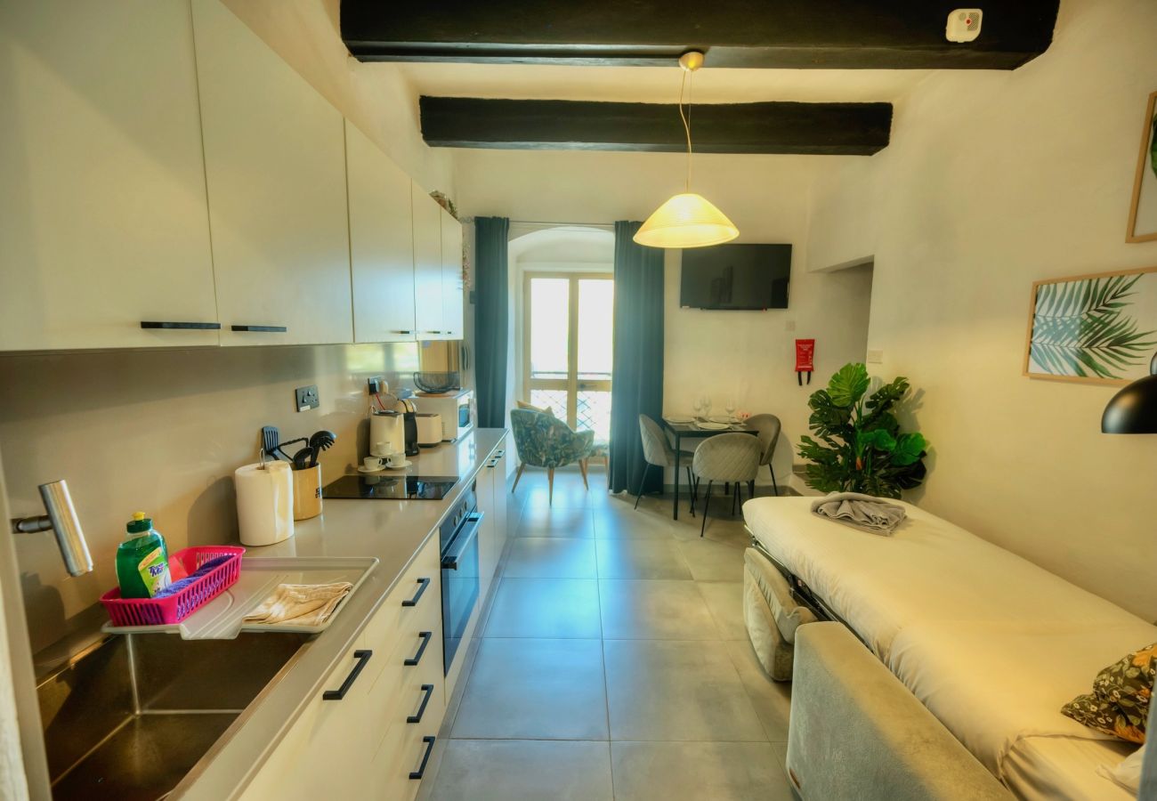 Apartamento en Valletta - Cozy flat 2 mins walk swim beach in Valletta MCRI1-1