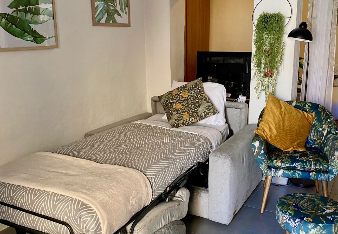 Apartamento en Valletta - Cozy flat 2 mins walk swim beach in Valletta MCRI1-1
