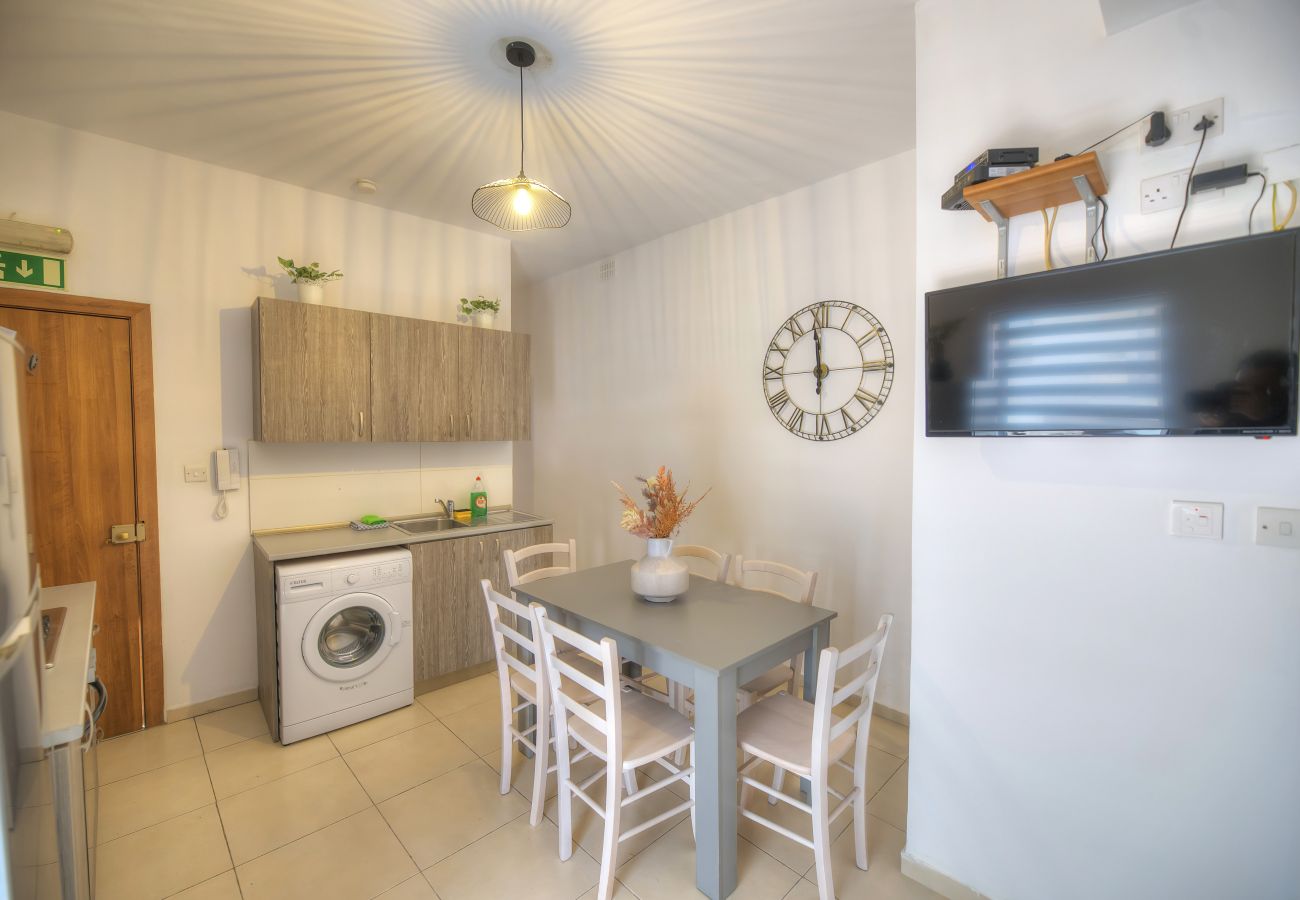 Apartamento en St Julian's - 2bedroom with large terrace in Paceville JPOR1-1