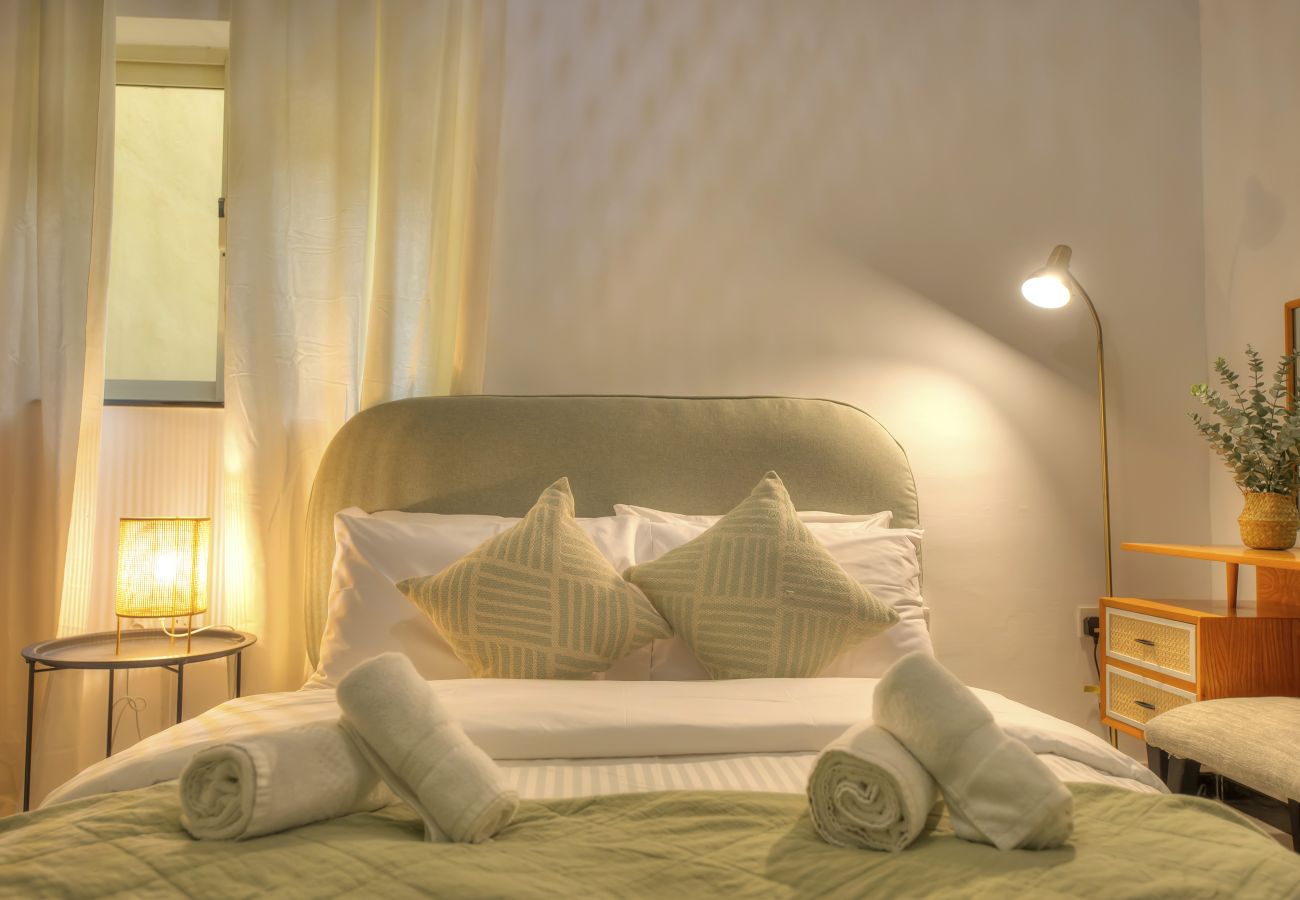 Apartamento en Sliema - Beautifully furnished seafront 4 bedrooms GOSLM4