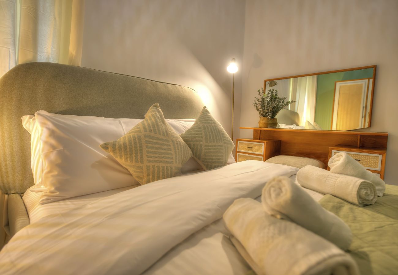 Apartamento en Sliema - Beautifully furnished seafront 4 bedrooms GOSLM4