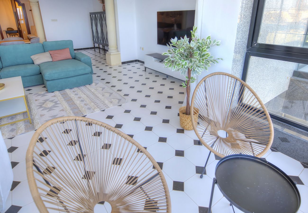 Apartamento en Sliema - Beautifully furnished seafront 4 bedrooms GOSLM4