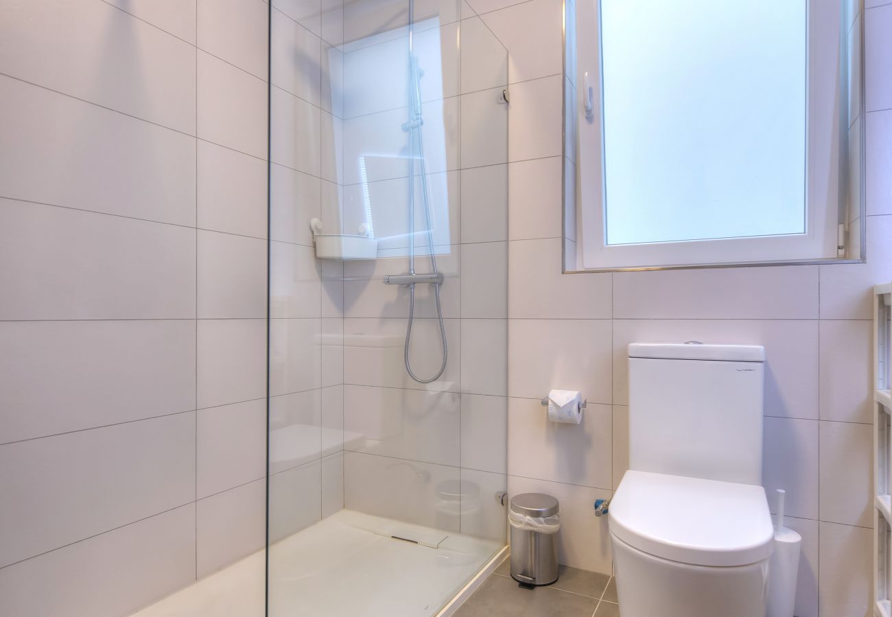 Apartamento en Swieqi - Spacious & Tastefully furnished 3 bedrooms RCUT1-1