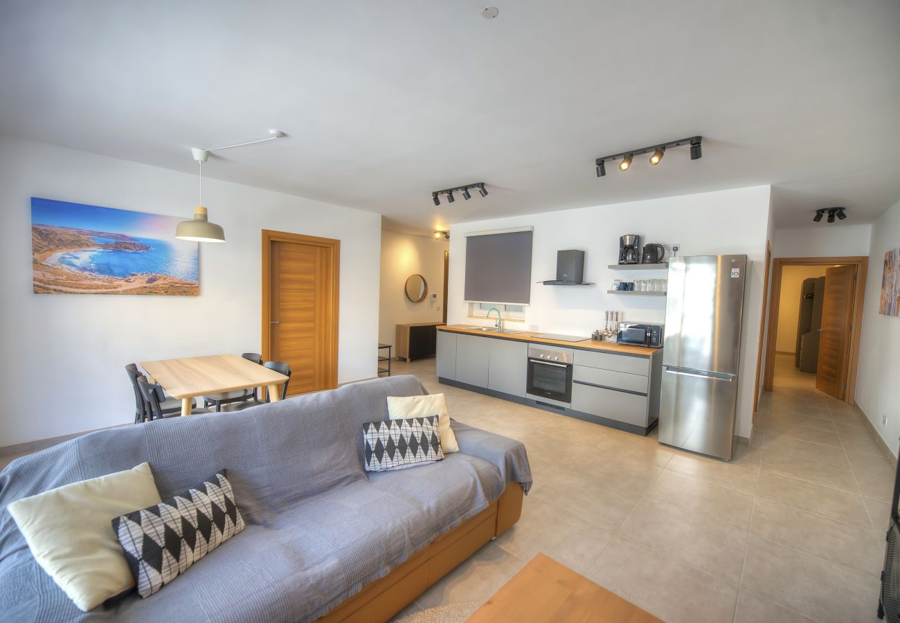 Apartamento en Swieqi - Spacious & Tastefully furnished 3 bedrooms RCUT1-1