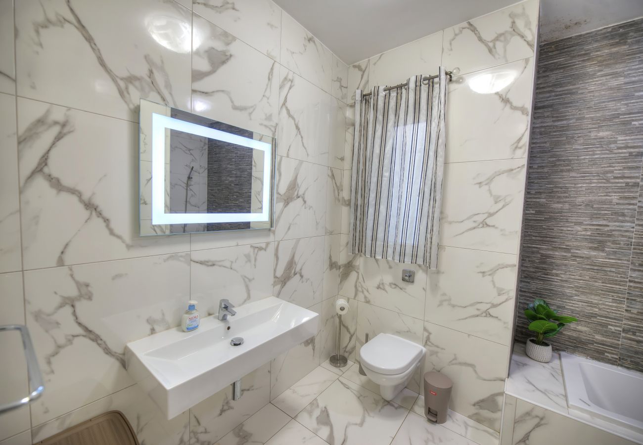 Apartamento en Gzira - Spacious & modern 3 bedroom near seafront JBOR1-1