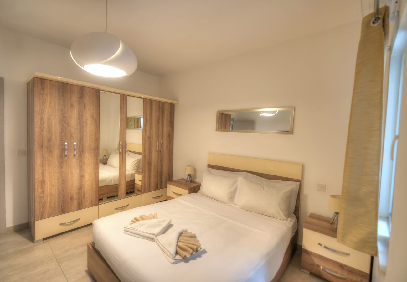 Apartamento en Gzira - Spacious & modern 3 bedroom near seafront JBOR1-1