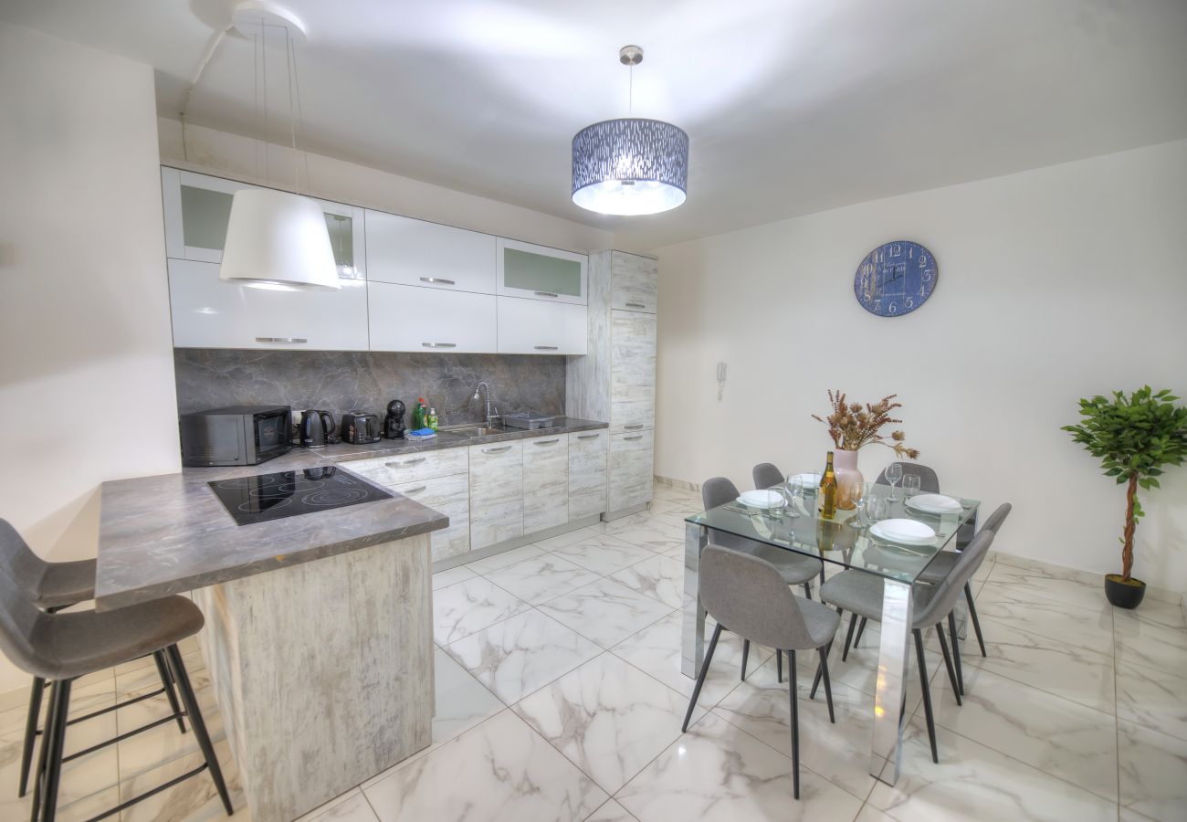 Apartamento en Gzira - Spacious & modern 3 bedroom near seafront JBOR1-1
