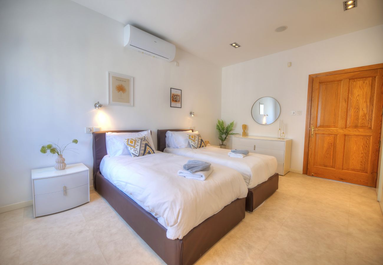 Apartamento en Sliema - Spacious 3bedrooms with spectacular views GOSLM-6