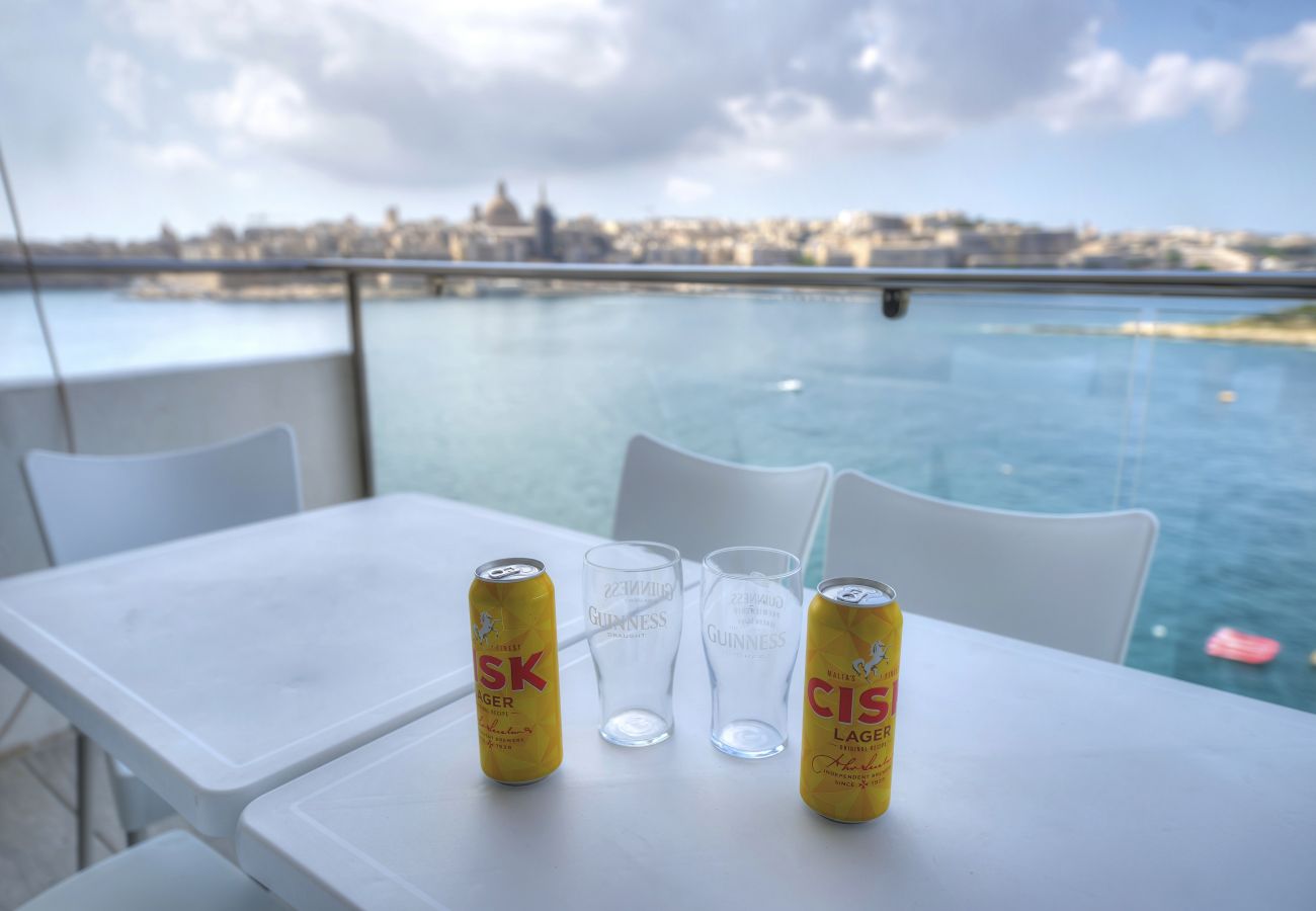 Apartamento en Sliema - Spacious 3bedrooms with spectacular views GOSLM-6