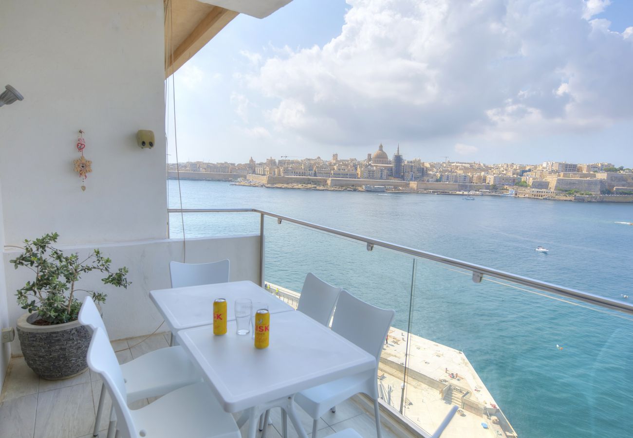 Apartamento en Sliema - Spacious 3bedrooms with spectacular views GOSLM-6