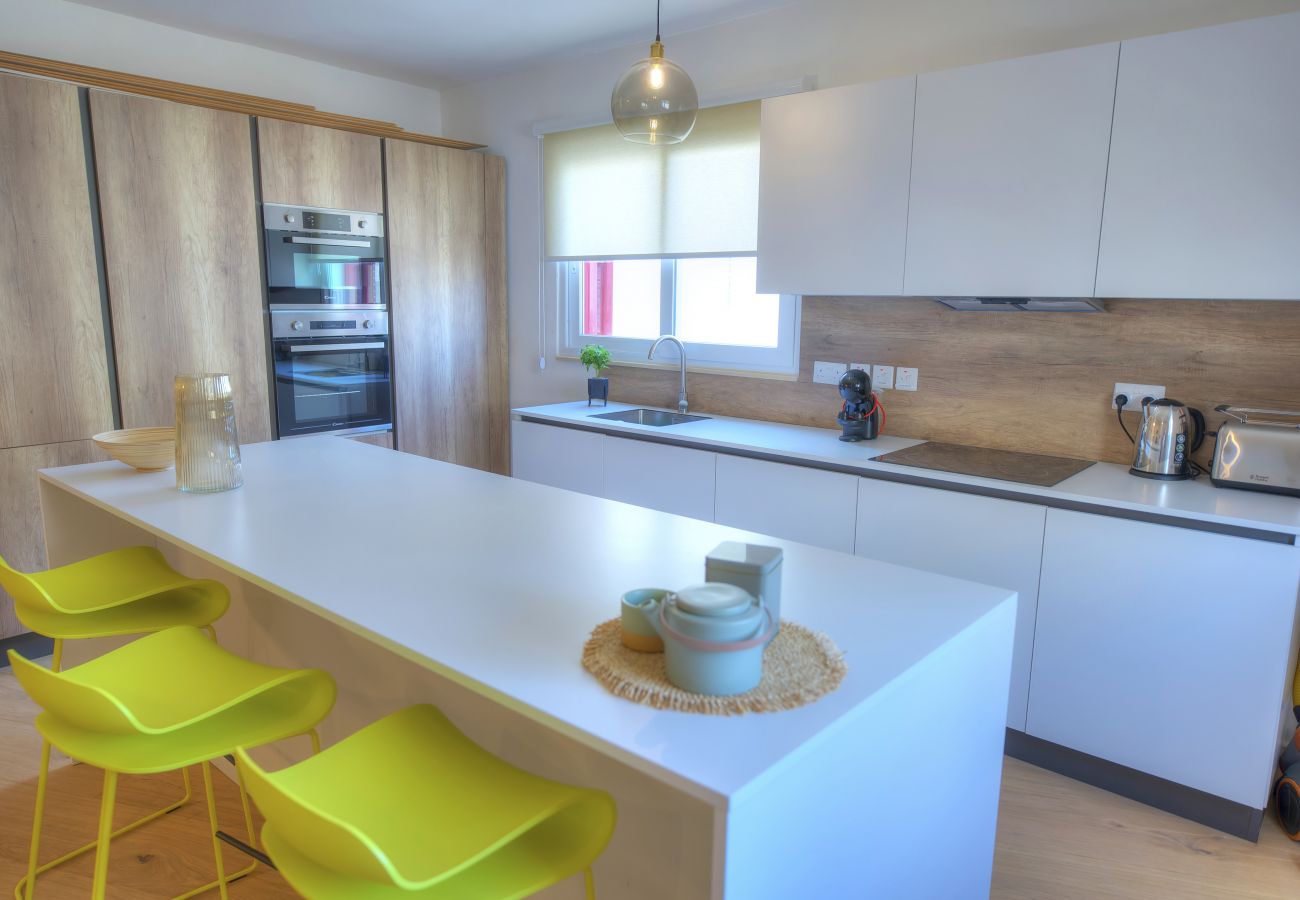 Apartamento en Sliema - Large & beautifully furnished 2 bedrooms ABON1-1