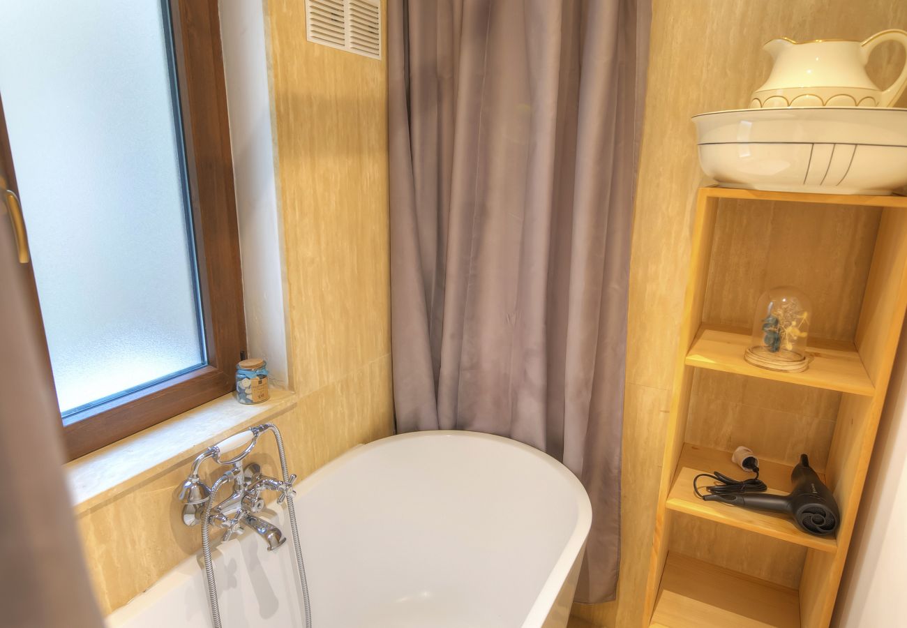 Apartamento en Valletta - Comfy 1 bedroom - Sun terrace & sea views GBUH1-1