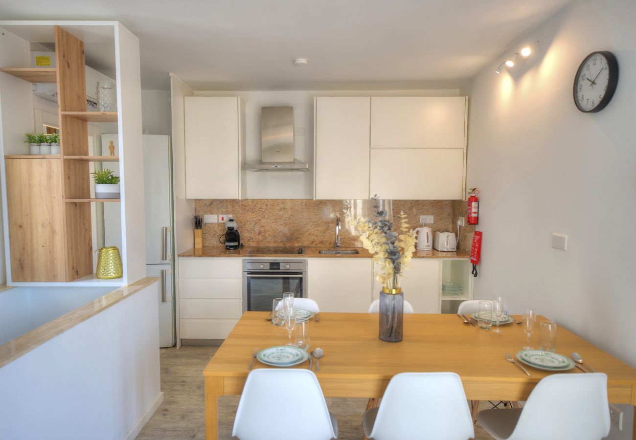 Apartamento en Valletta - Comfy 1 bedroom - Sun terrace & sea views GBUH1-1
