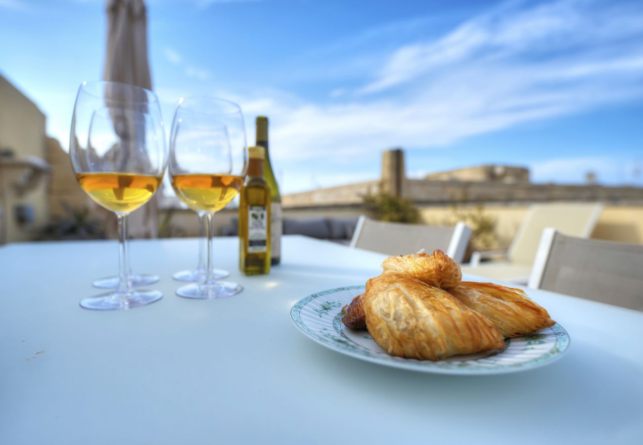 Apartamento en Valletta - Comfy 1 bedroom - Sun terrace & sea views GBUH1-1