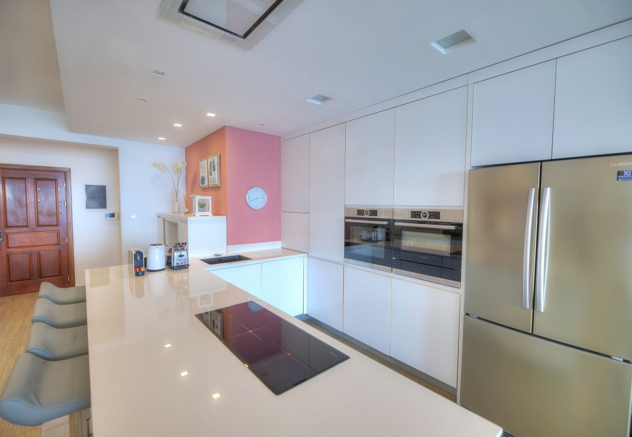 Apartamento en Sliema - Spacious 4 bedrooms with sea view balcony GOSLM-3