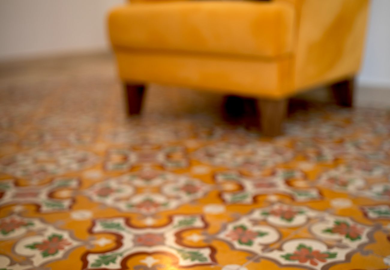 Apartamento en St Julian's - Traditional 2 bedroom house with yard SSCH1