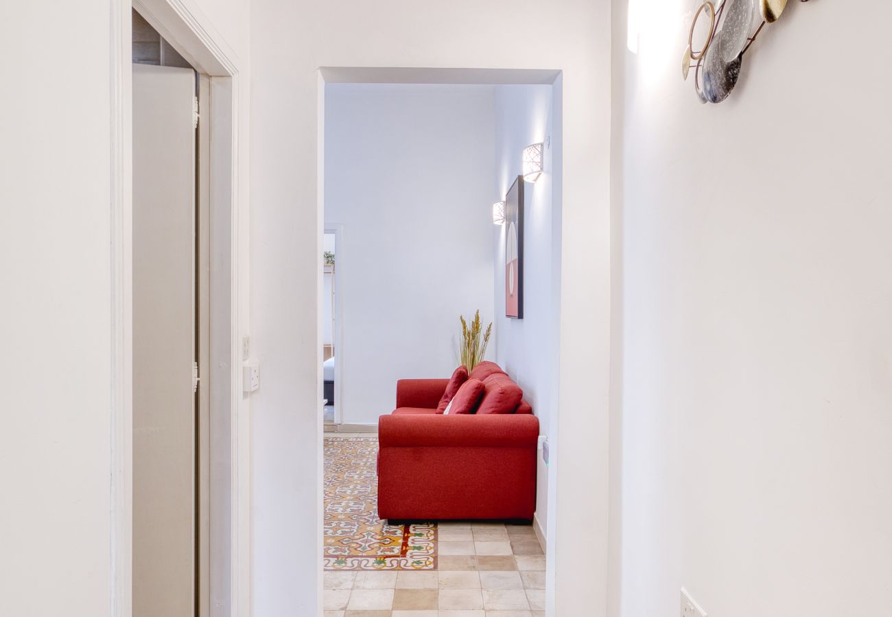Apartamento en St Julian's - Traditional 2 bedroom house with yard SSCH1