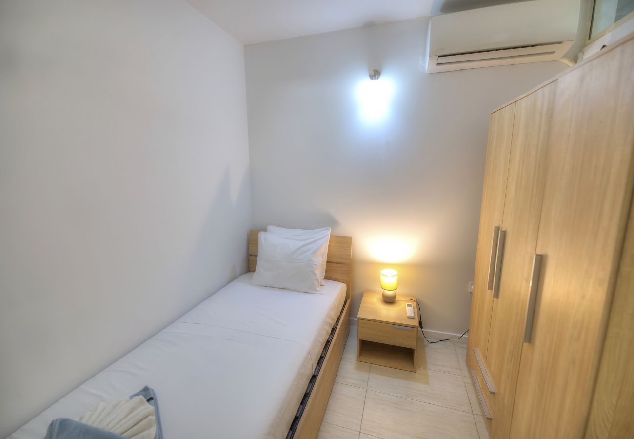 Casa adosada en Gzira - Charming 2 bedroom townhouse, internal yard JDES1-1