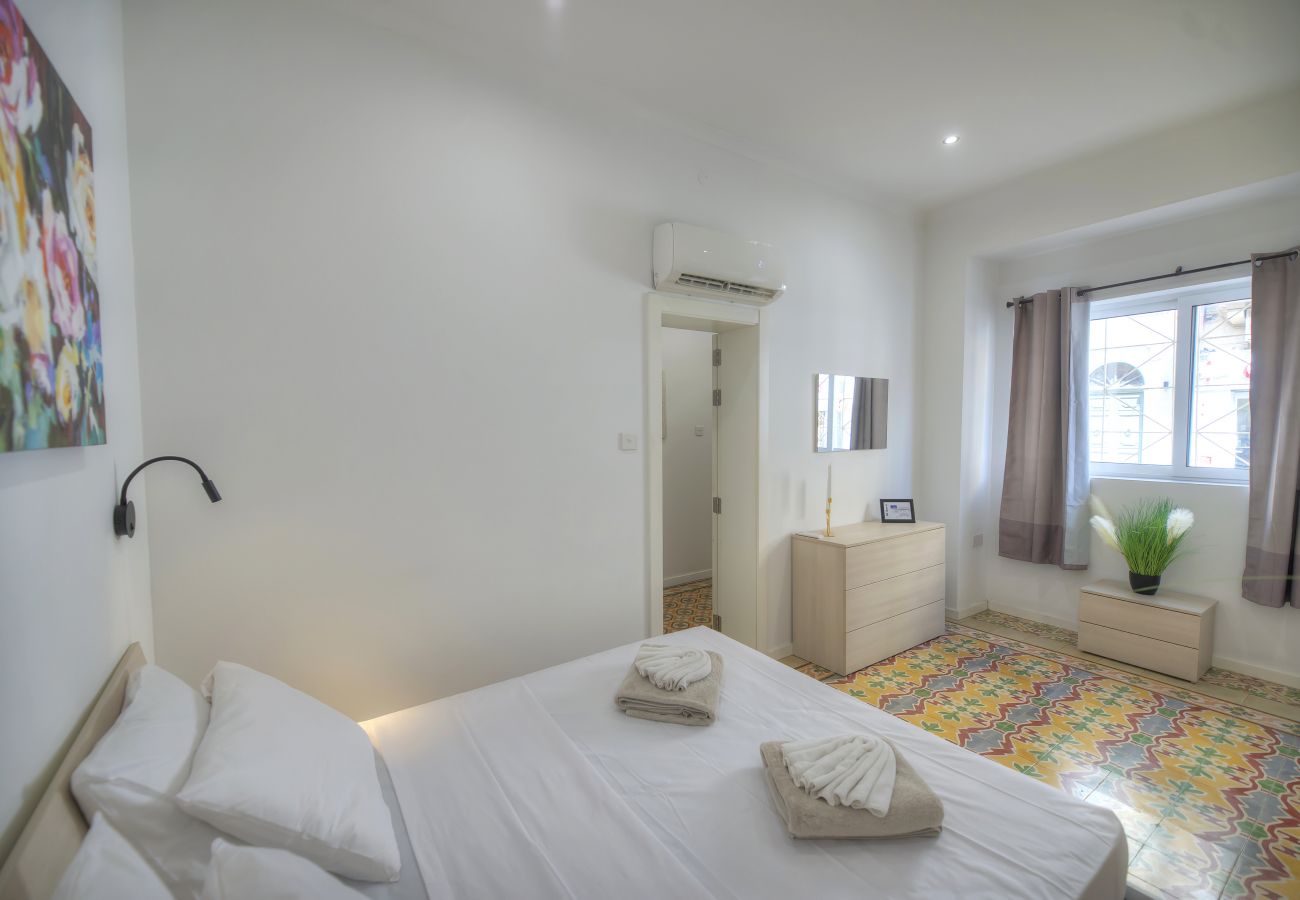 Casa adosada en Gzira - Charming 2 bedroom townhouse, internal yard JDES1-1