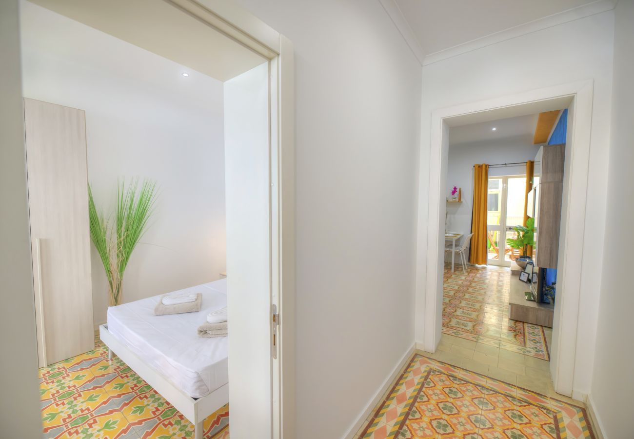 Casa adosada en Gzira - Charming 2 bedroom townhouse, internal yard JDES1-1