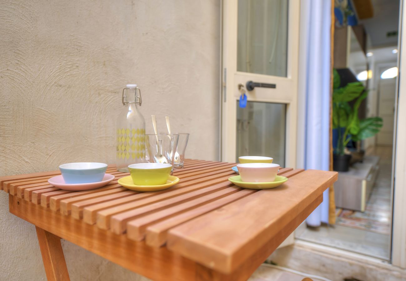 Casa adosada en Gzira - Charming 2 bedroom townhouse, internal yard JDES1-1