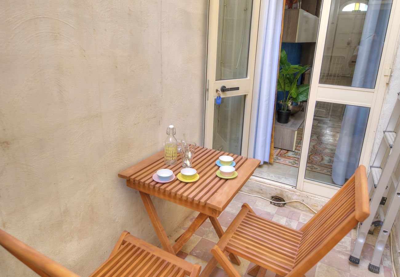 Casa adosada en Gzira - Charming 2 bedroom townhouse, internal yard JDES1-1