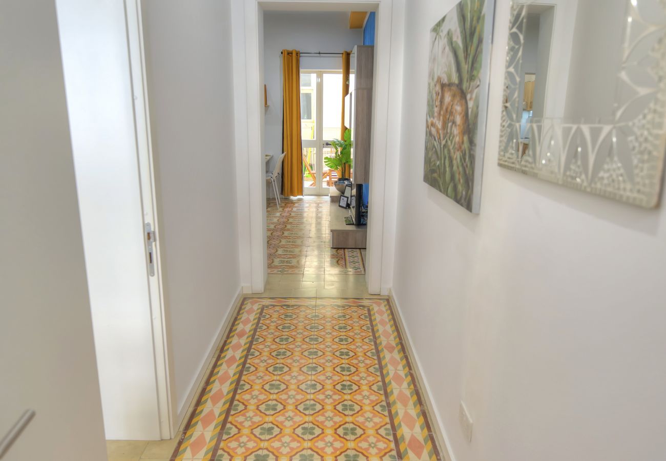 Casa adosada en Gzira - Charming 2 bedroom townhouse, internal yard JDES1-1