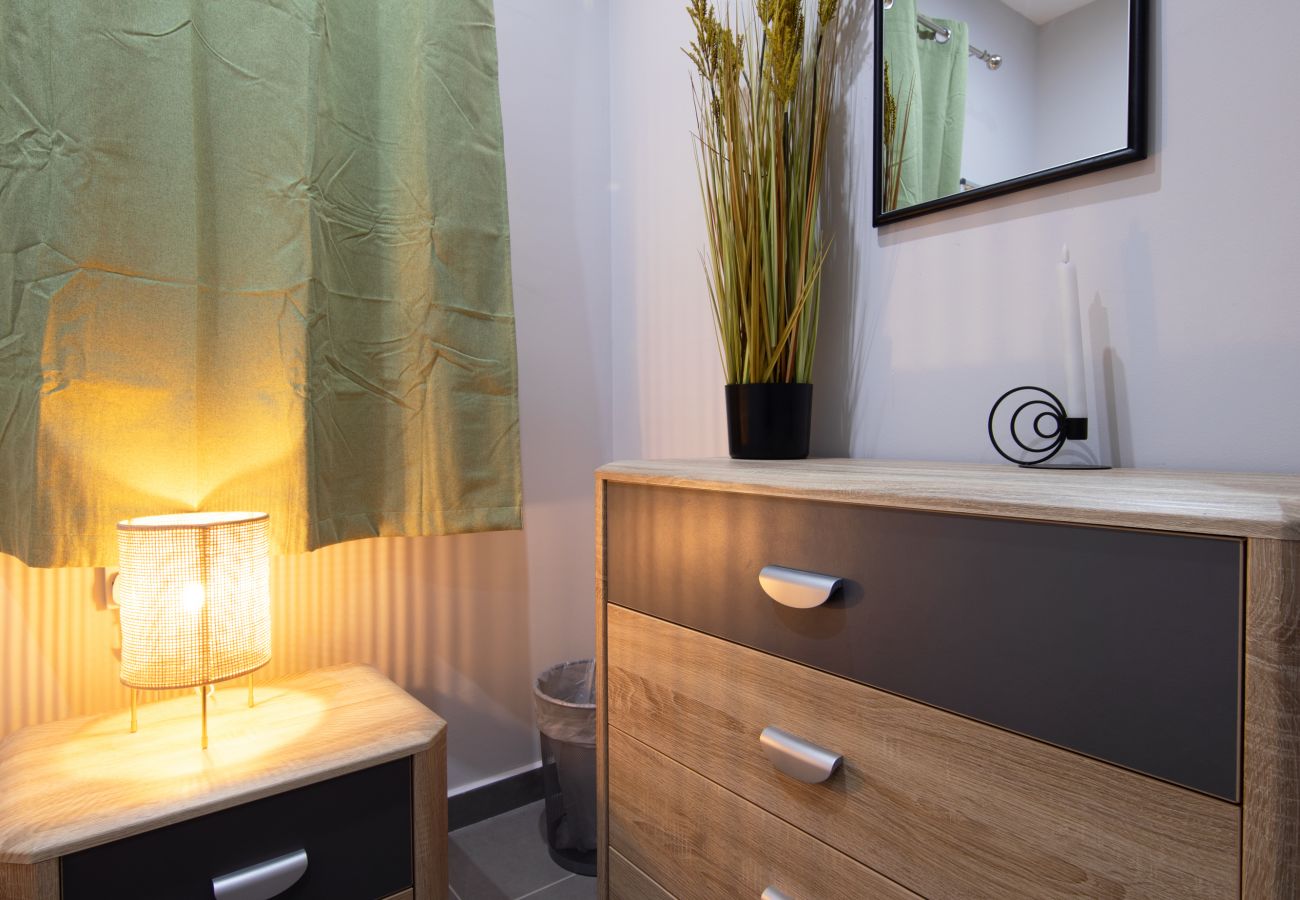 Apartamento en Sliema - Modern seafront 3bedrooms with spacious yard JLIN1-1