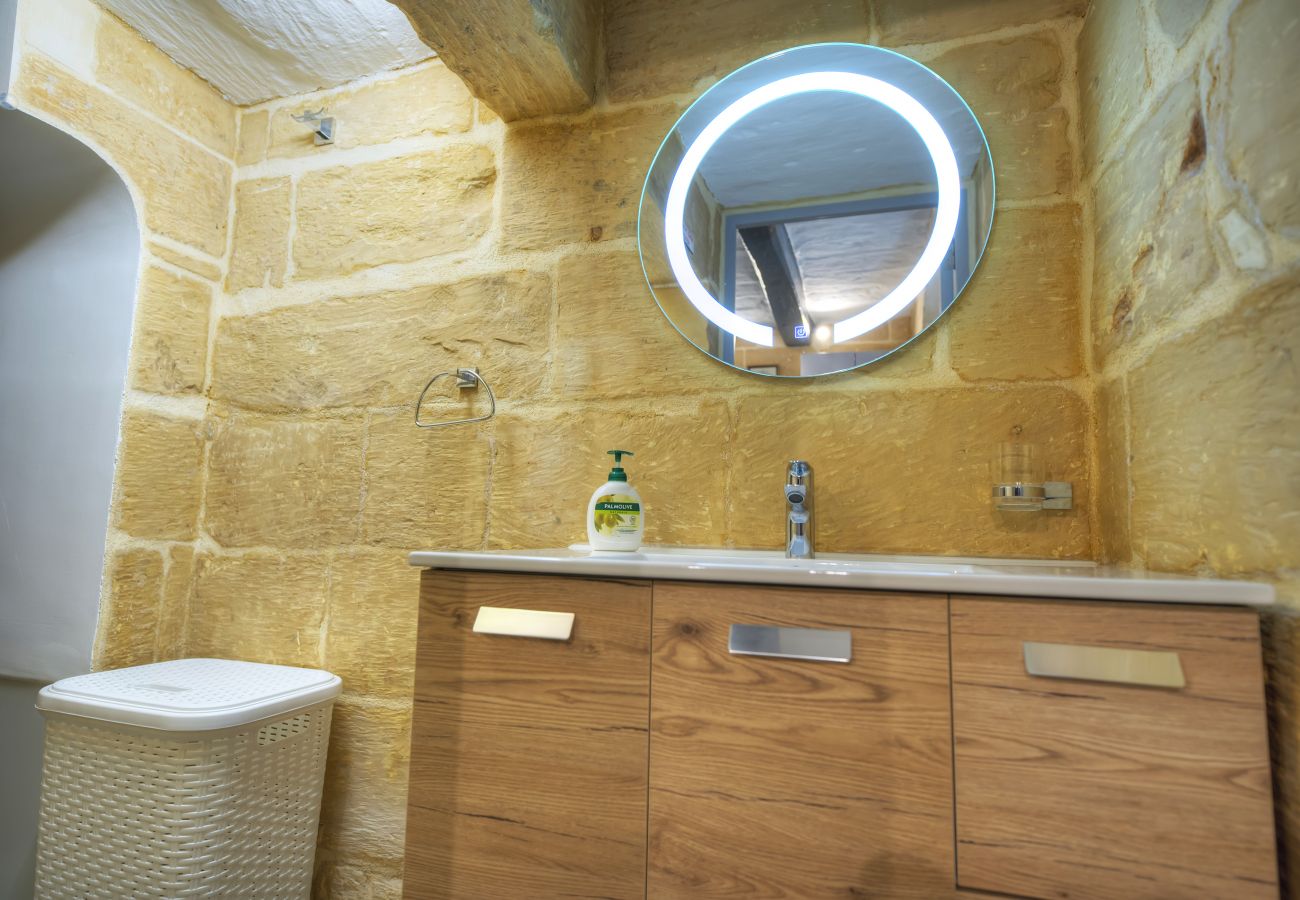 Casa adosada en Valletta - 1bedroom with amazing views in Valletta center JSPI1-1