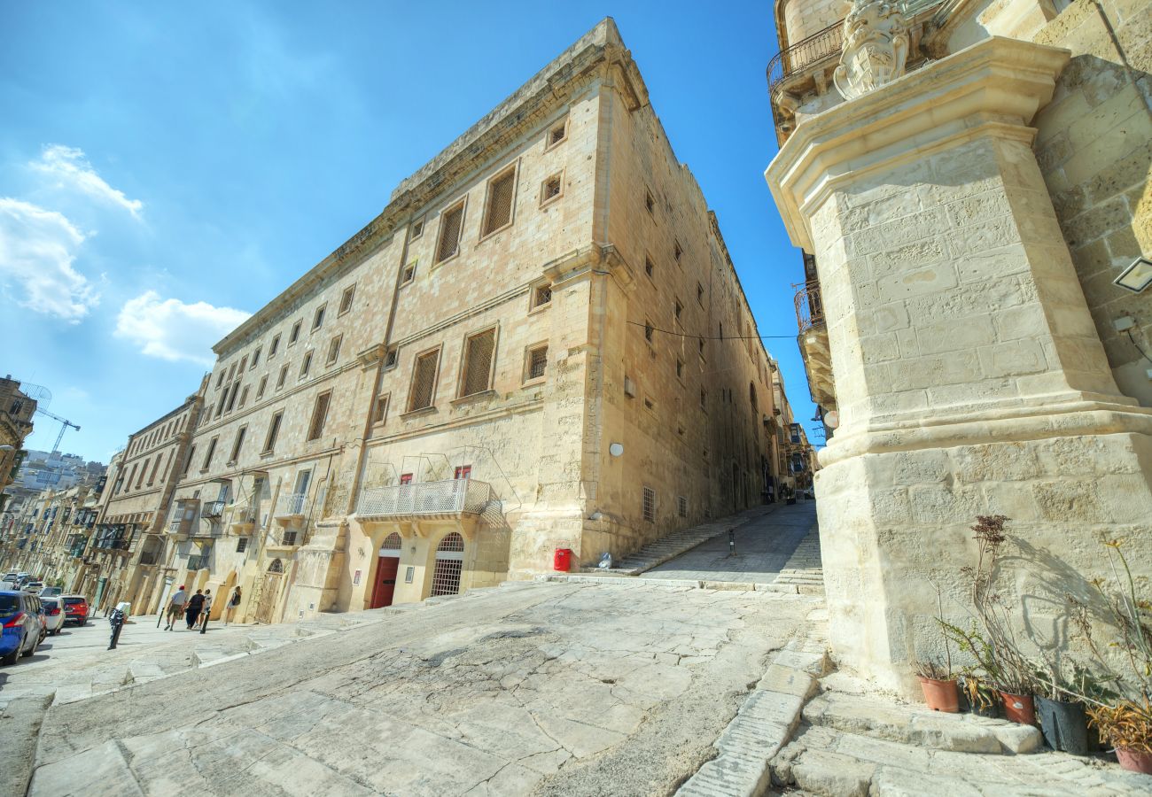 Casa adosada en Valletta - 1bedroom with amazing views in Valletta center JSPI1-1