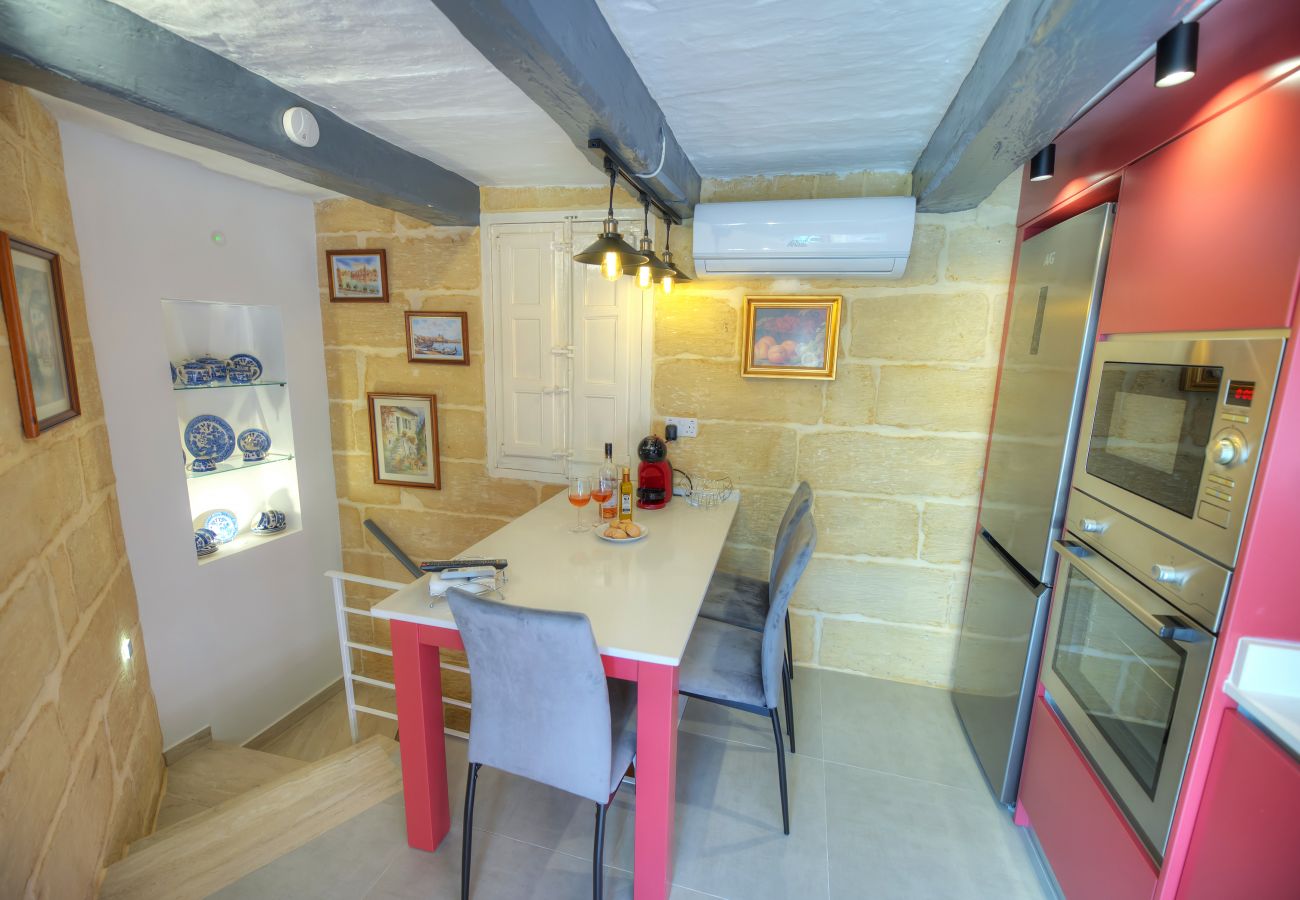 Casa adosada en Valletta - 1bedroom with amazing views in Valletta center JSPI1-1