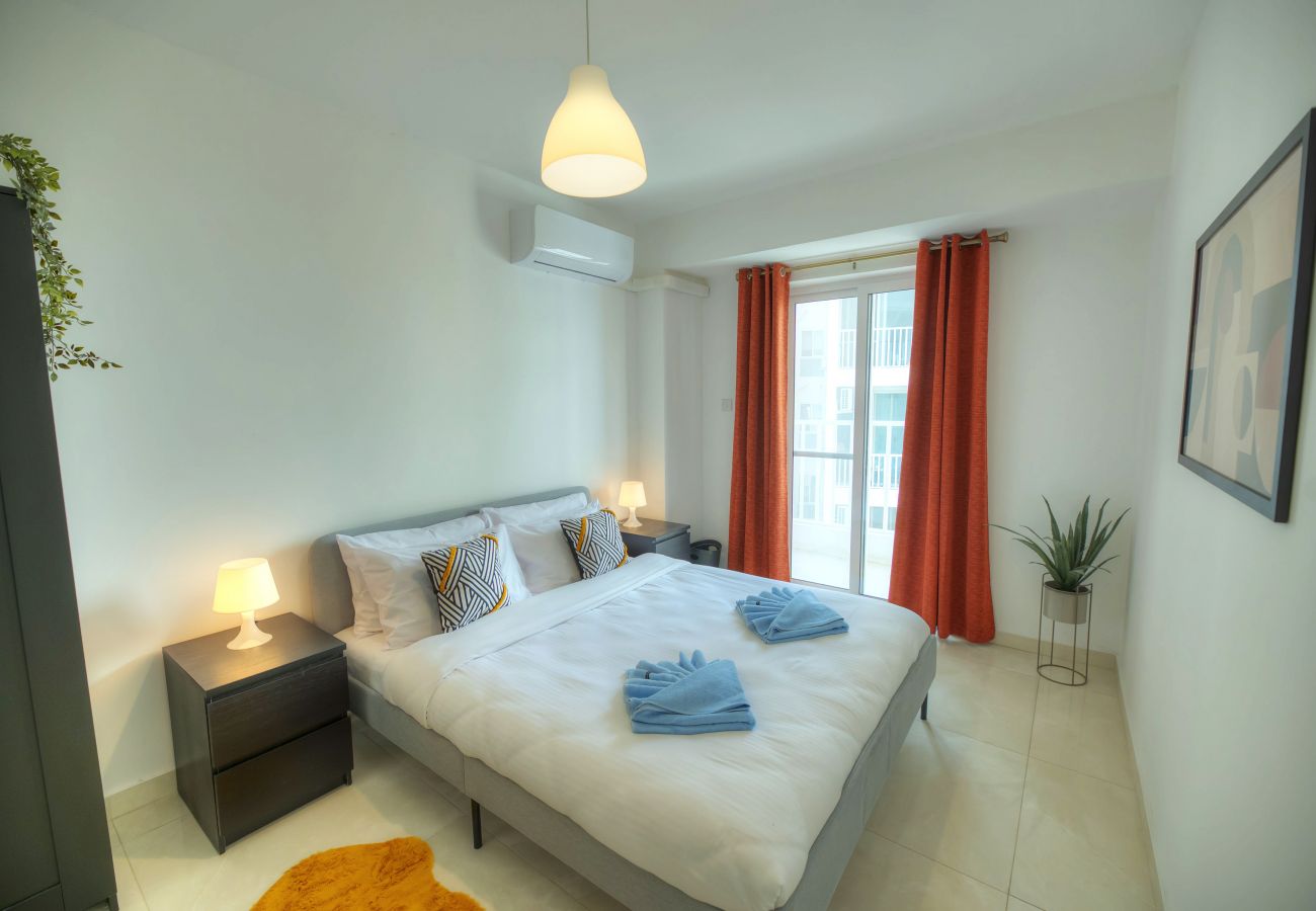 Apartamento en Gzira - Seafront bright & spacious 2 bedrooms GOGZR1-1