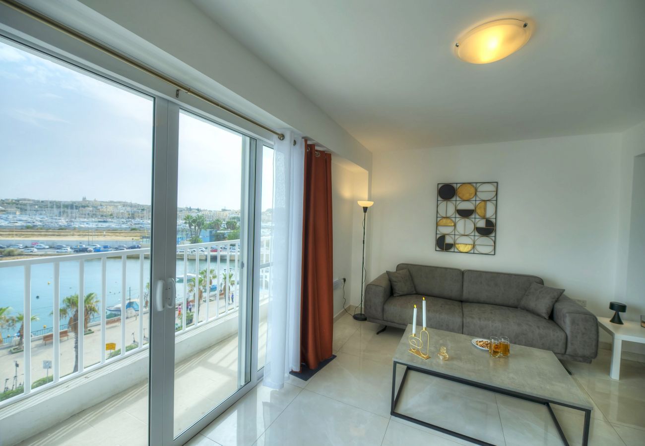 Apartamento en Gzira - Seafront bright & spacious 2 bedrooms GOGZR1-1