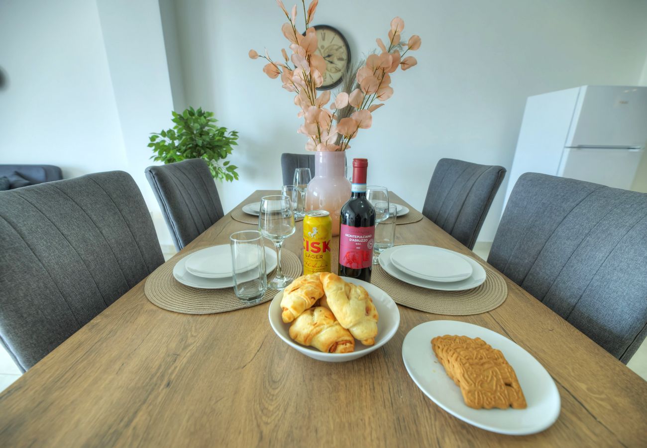Apartamento en Gzira - Bright & modern 2bedrooms with sea views GOGZR1-2