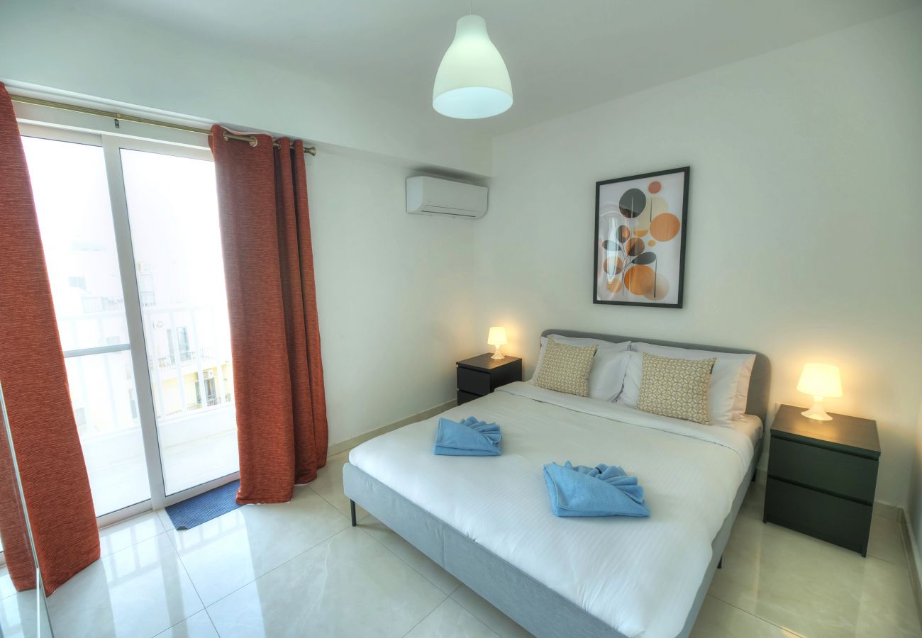 Apartamento en Gzira - Seafront beautifully furnished 2 bedrooms GOGZR1-3