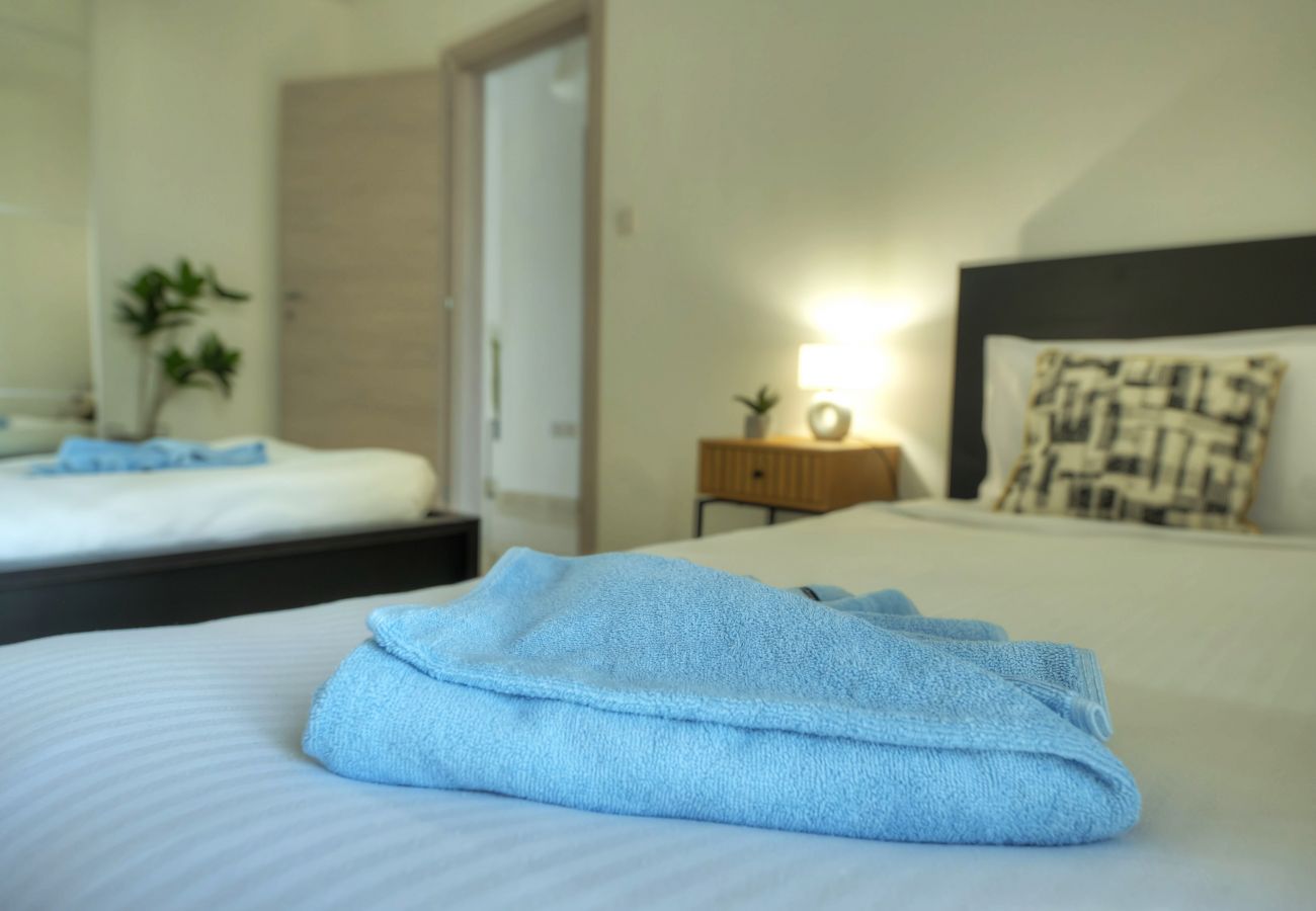 Apartamento en Gzira - Seafront beautifully furnished 2 bedrooms GOGZR1-3