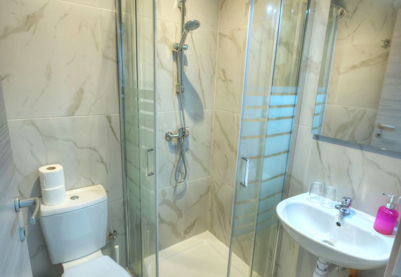 Apartamento en Gzira - Seafront beautifully furnished 2 bedrooms GOGZR1-3