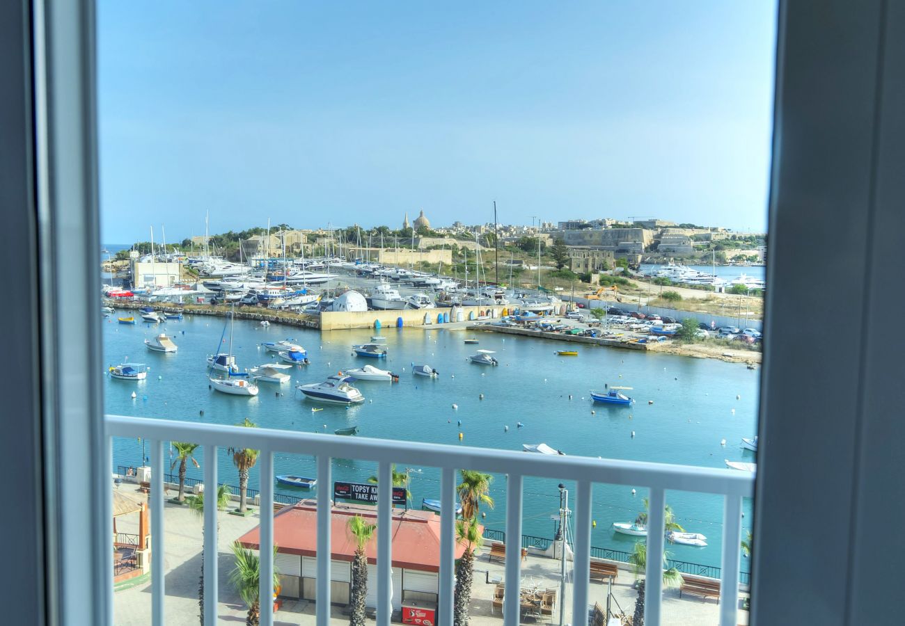 Apartamento en Gzira - Seafront beautifully furnished 2 bedrooms GOGZR1-3