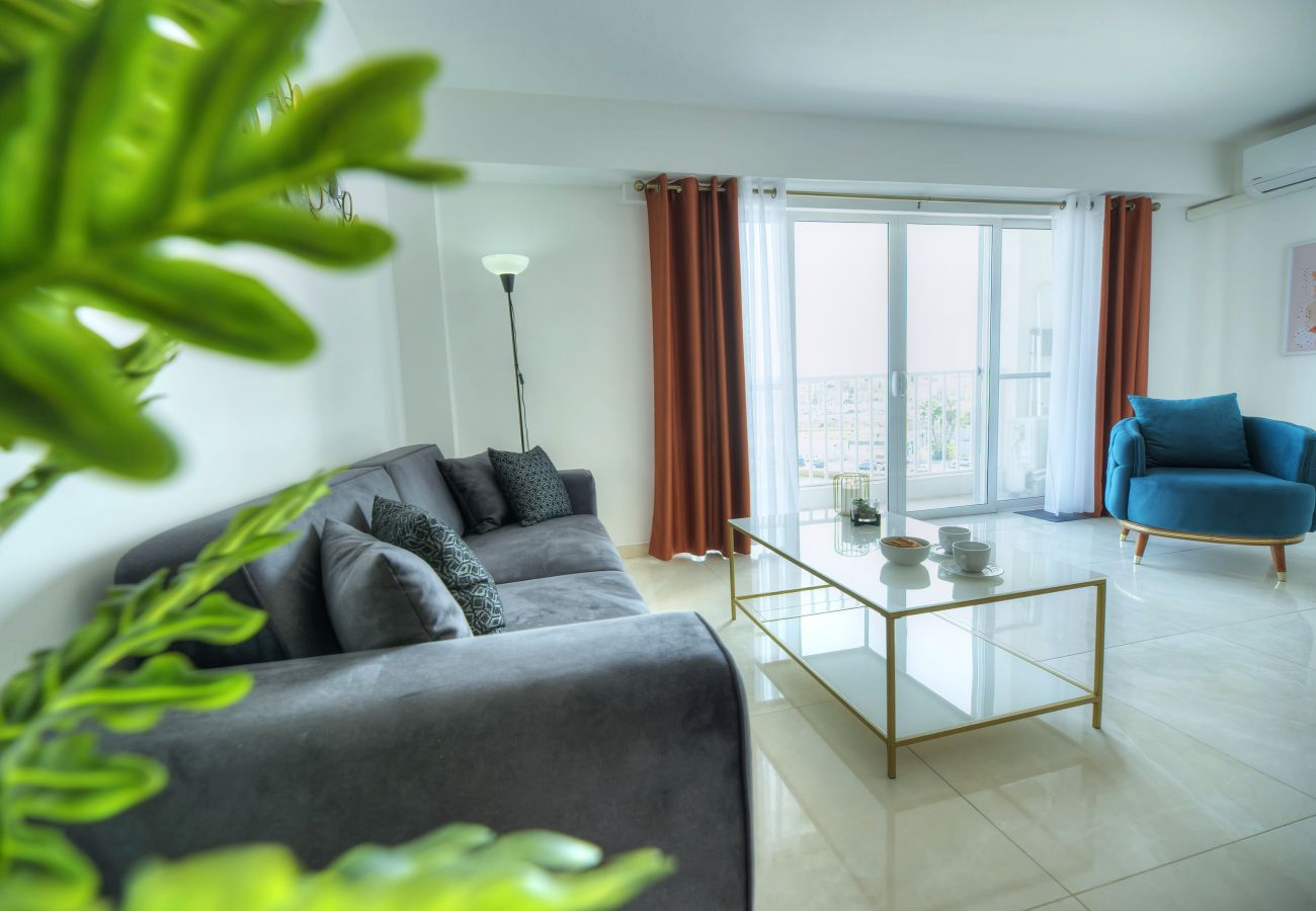 Apartamento en Gzira - Seafront beautifully furnished 2 bedrooms GOGZR1-3