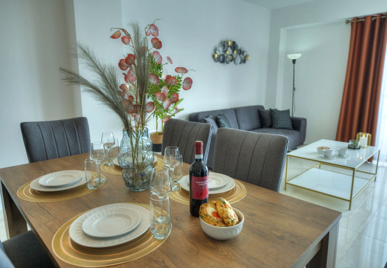 Apartamento en Gzira - Seafront beautifully furnished 2 bedrooms GOGZR1-3