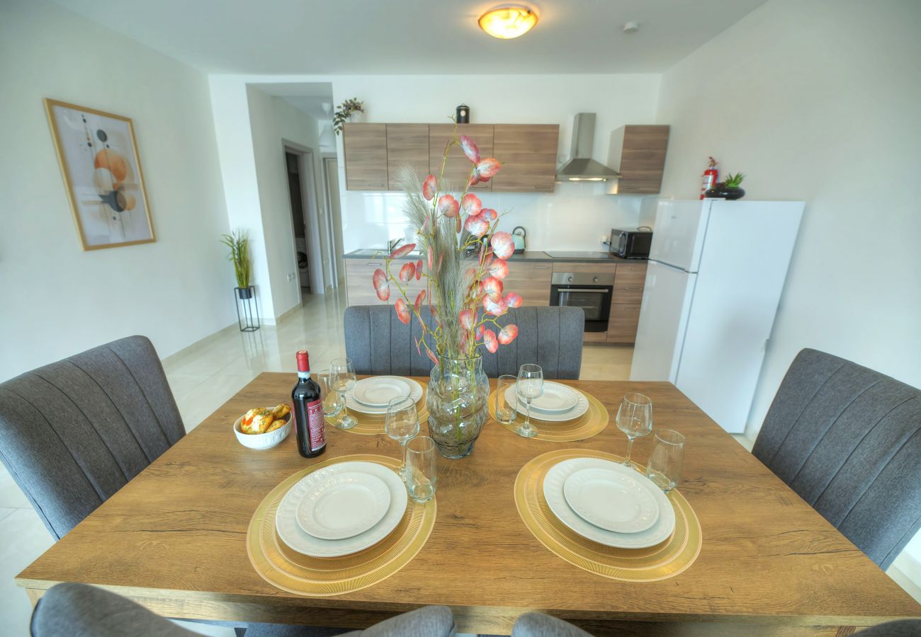 Apartamento en Gzira - Seafront beautifully furnished 2 bedrooms GOGZR1-3