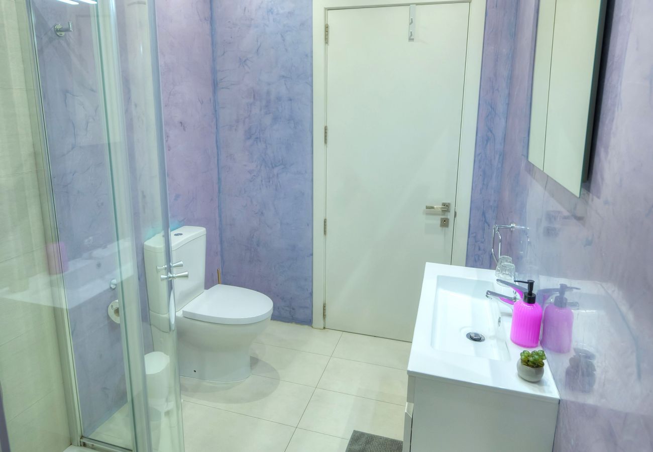 Apartamento en Sliema - Spacious seafront 3 bedrooms - balcony GOSLM-7