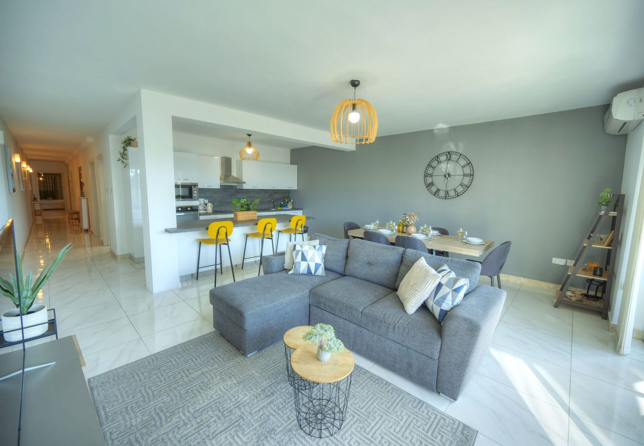 Apartamento en Sliema - Spacious seafront 3 bedrooms - balcony GOSLM-7