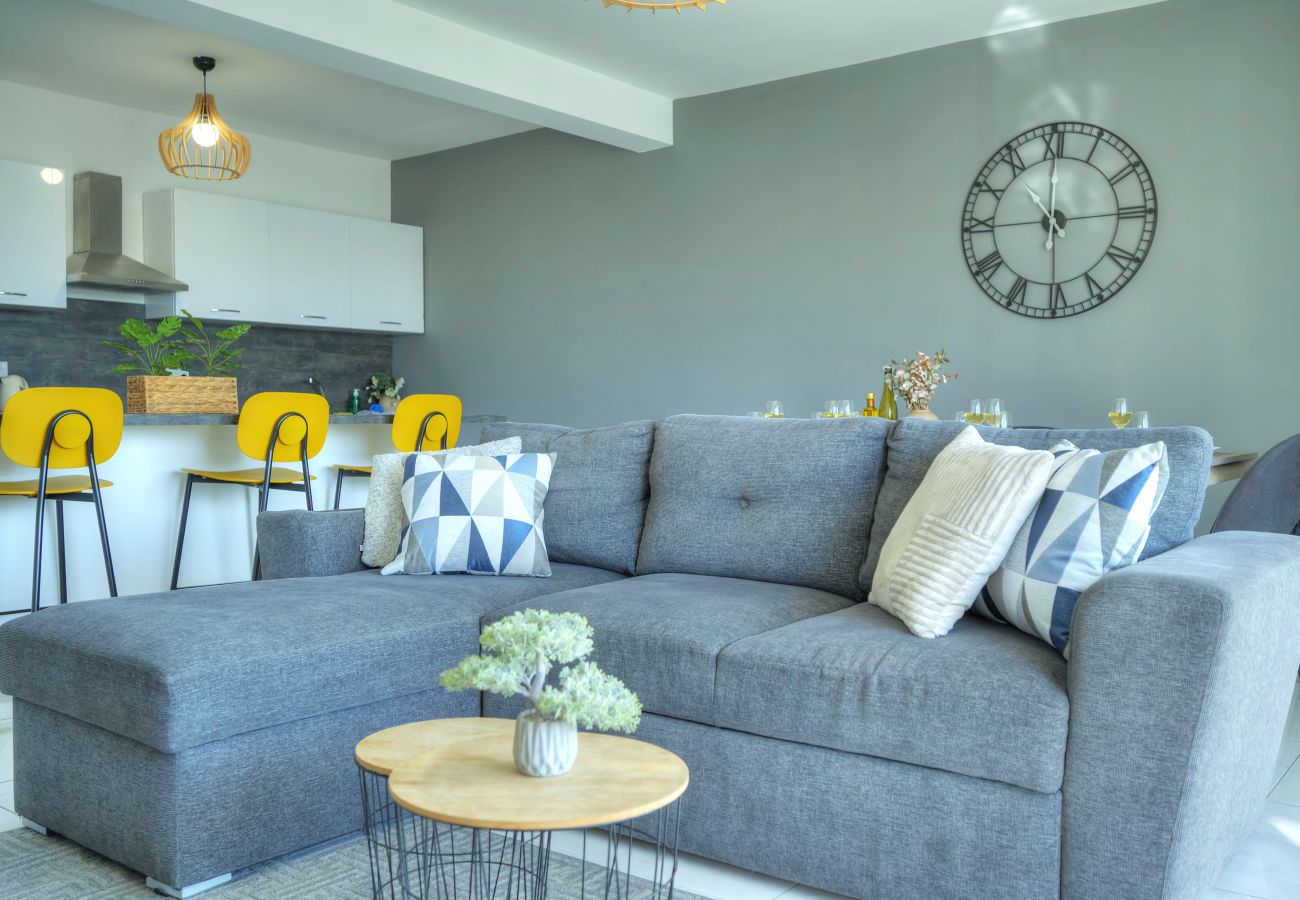 Apartamento en Sliema - Spacious seafront 3 bedrooms - balcony GOSLM-7