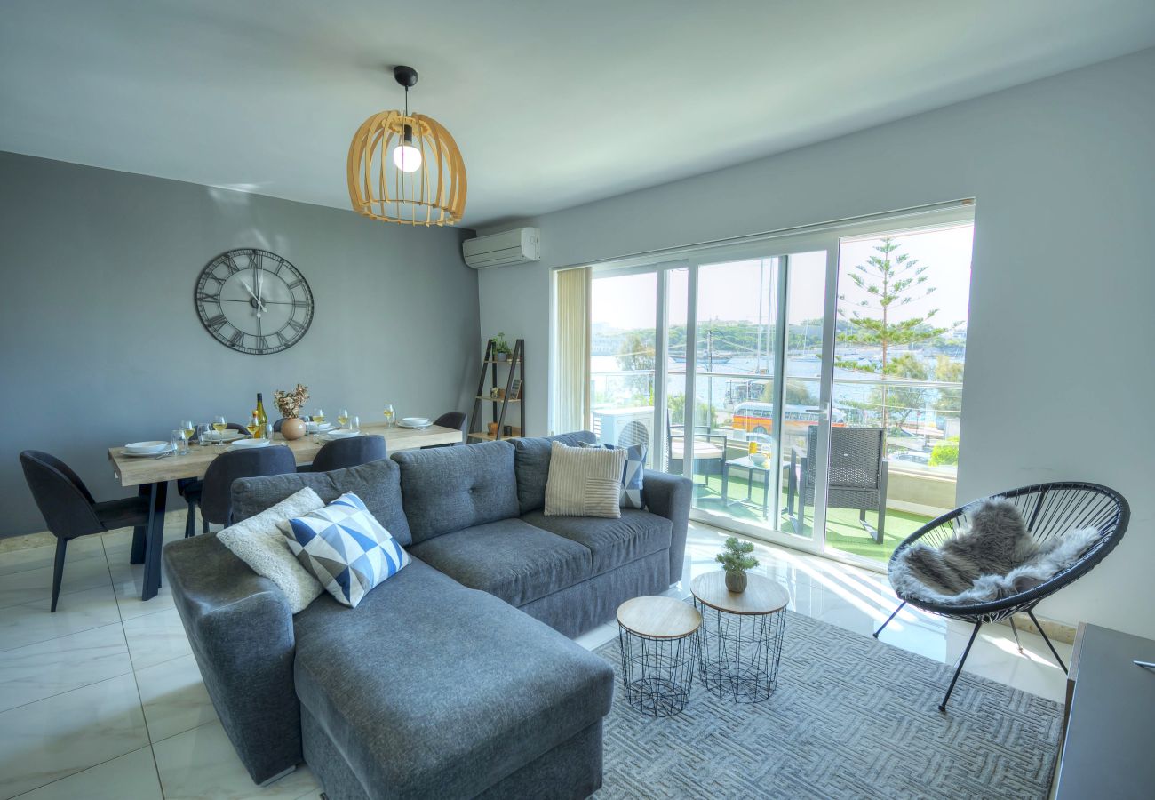Apartamento en Sliema - Spacious seafront 3 bedrooms - balcony GOSLM-7